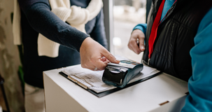 Collegamento tra POS e cassa tramite intermediari: le istruzioni per la delega 