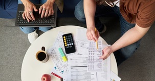 Rimborsi spese analitici: l'Agenzia conferma l'irrilevanza anche per il professionista in regime forfettario