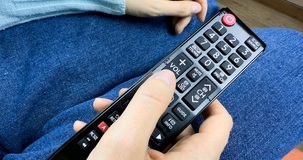 Canone Rai: spunta il taglio a 70 euro, la proposta in Manovra 