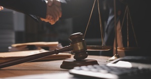 Gratuito patrocinio, scadenza fissa per le variazioni sul reddito
