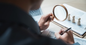 Fattura elettronica e controlli, il Fisco taglia i benefici concessi ai forfettari
