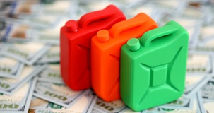 Bonus benzina al posto del taglio delle accise? Tutti lo vogliono, ma resta una promessa