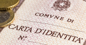 Carta di identità, salta il termine del 3 agosto: formato cartaceo valido fino alla scadenza