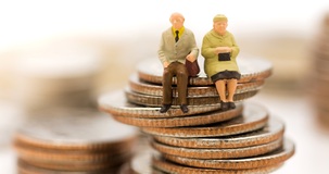 Pensioni: assegni in pagamento, rischio revoca per chi non ha comunicato i redditi 