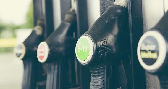 Bonus benzina 2022, esenzione IRPEF per i buoni ai dipendenti fino a 200 euro