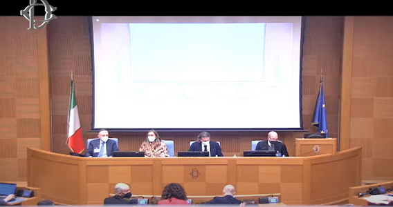 Aumenti per i contratti di lavoro e taglio del cuneo fiscale: le proposte contro l'inflazione
