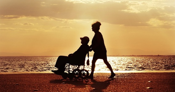 Fondo caregiver, 22 milioni in arrivo per agevolazioni a chi assiste disabili