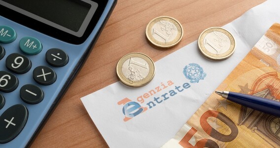 L'Amministrazione finanziaria può disconoscere sine die il credito chiesto a rimborso