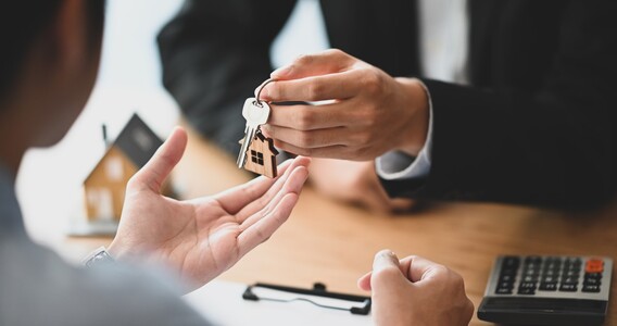 Spese dell'agenzia immobiliare, come funziona la detrazione nel modello 730/2025