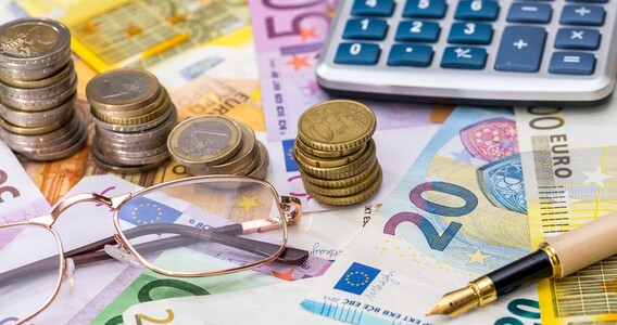 La sanzione per omessa esecuzione delle ritenute assorbe quella per l'omesso versamento