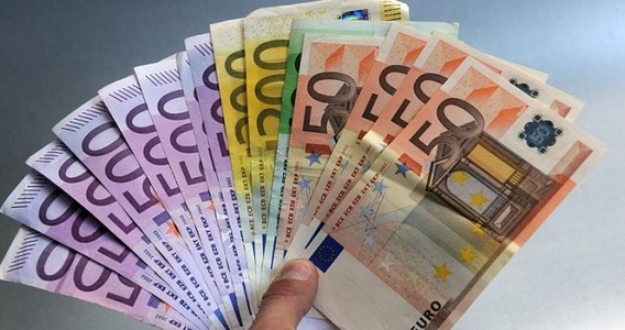 Il contribuente non è punibile se c'è la frode del professionista
