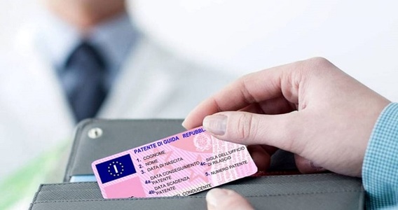 IVA scuole guida, esenzione patenti professionali: i chiarimenti delle Entrate