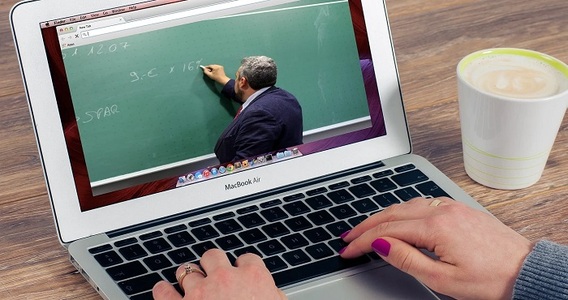 Didattica digitale integrata, novità nel decreto Ristori: 85 milioni in più per la scuola