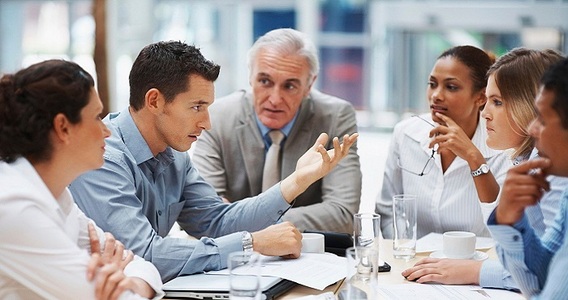 Compensi agli amministratori deducibili solo se espressamente deliberati dalla società