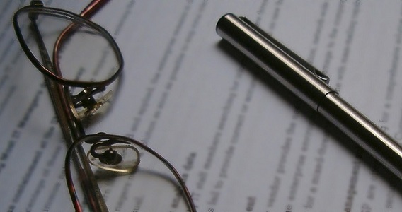 Se la fattura è irregolare spetta all'acquirente provare l'esistenza dell'operazione
