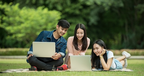 Modello 730/2021, detrazione per le spese del master: differenze tra università pubbliche e private