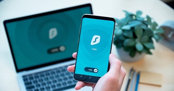 Smart working PA ad almeno un terzo dei dipendenti: cosa prevede la mozione approvata alla Camera