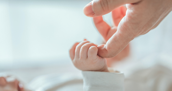 Assegno unico e bonus 1.000 euro: gli “auguri” dell'INPS per i nuovi nati