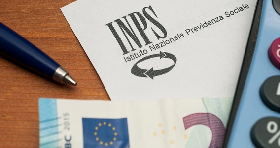 In arrivo SMS dall'INPS per il pagamento dei contributi per colf e badanti