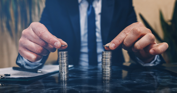 Da giugno anche la cartella di un euro taglia i compensi: nessuna revisione in cantiere