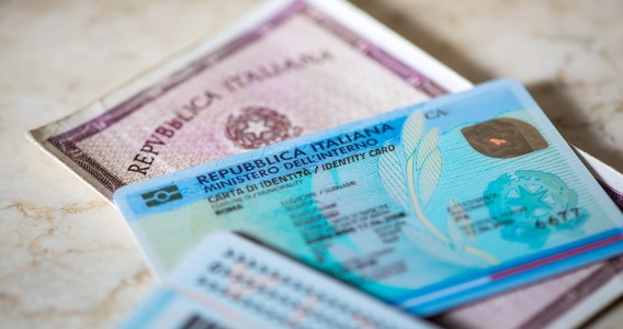 Carta di identità: da agosto stop al formato cartaceo 