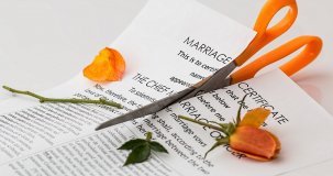 Divorzio: la deducibilità dell'assegno periodico corrisposto al coniuge